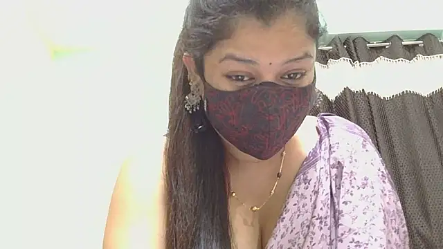 Snapshot of payal_sharma1 chatting on June 19, 10:41 am payal sharma1 online show from June 19, 10:41 am