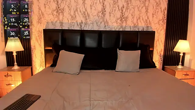 SpicyAmelia online show from October 31, 1:12 pm