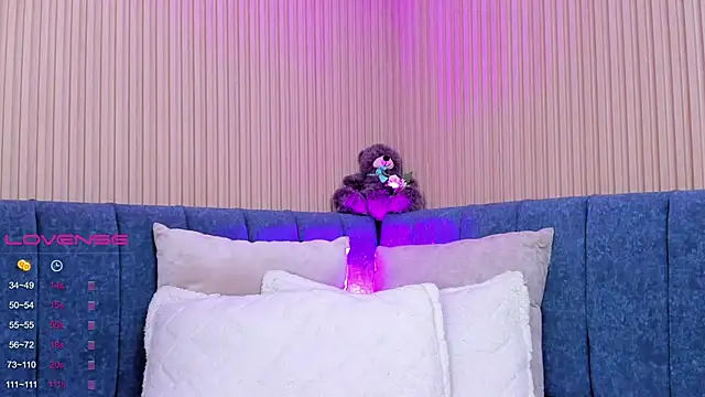 angeline teen online show from March 8, 12:20 pm