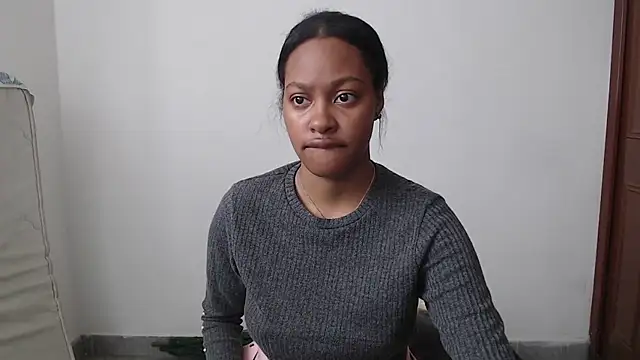 Snapshot of StormiHills chatting on January 18, 6:44 pm StormiHills online show from January 18, 6:44 pm