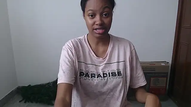 Snapshot of StormiHills chatting on February 6, 4:54 pm StormiHills online show from February 6, 4:54 pm