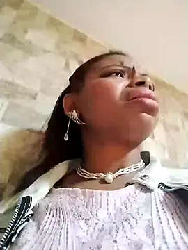 Snapshot of Lizeth_rey1 chatting on February 1, 7:02 pm Lizeth rey1 online show from February 1, 7:02 pm