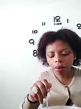 Snapshot of Lizeth_rey1 chatting on February 5, 7:20 pm Lizeth rey1 online show from February 5, 7:20 pm