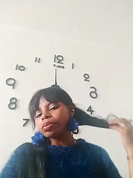 Snapshot of Lizeth_rey1 chatting on March 2, 6:08 pm Lizeth rey1 online show from March 2, 6:08 pm