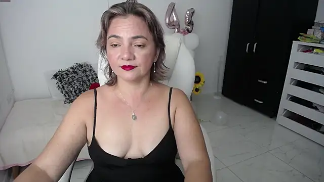Ghada milf online show from January 18, 11:44 pm
