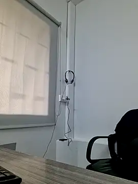 Snapshot of doctora-danna chatting on November 6, 1:56 pm doctora-danna online show from November 6, 1:56 pm