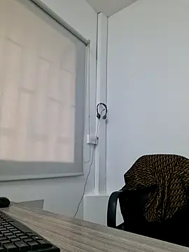 Snapshot of doctora-danna chatting on November 8, 1:22 pm doctora-danna online show from November 8, 1:22 pm