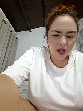 Snapshot of doctora-danna chatting on December 15, 9:24 am doctora-danna online show from December 15, 9:24 am