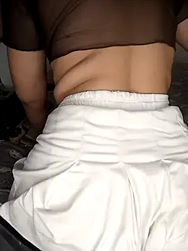 emma-19- online show from March 26, 4:29 am