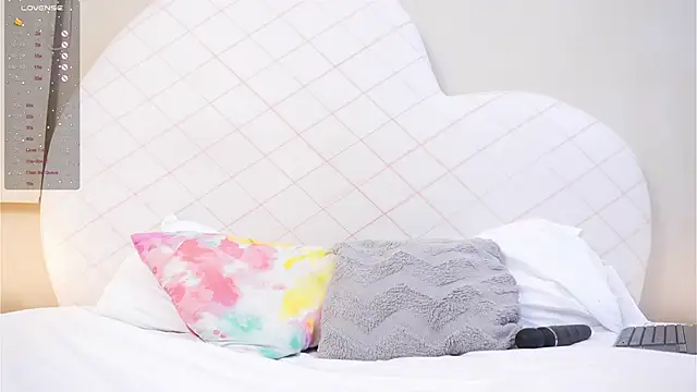 Camilaperson online show from November 6, 8:54 pm