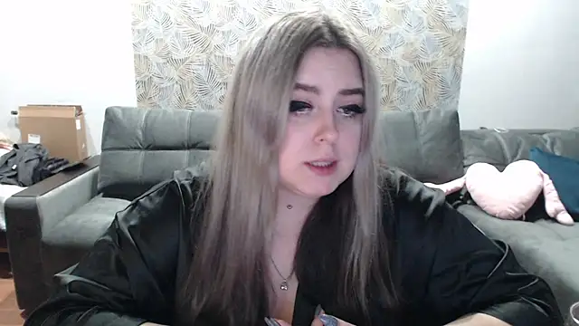 Snapshot of TiffaniYW chatting on December 10, 7:22 pm TiffaniYW online show from December 10, 7:22 pm