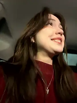 Snapshot of Peachy_Dream chatting on December 4, 9:24 pm Peachy Dream online show from December 4, 9:24 pm