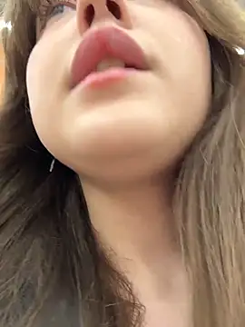 Snapshot of Peachy_Dream chatting on October 13, 6:08 pm Peachy Dream online show from October 13, 6:08 pm