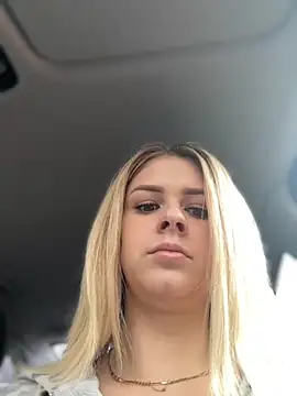 Love Bri online show from November 14, 9:19 am