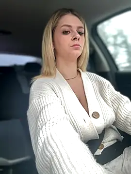 Love Bri online show from December 3, 10:24 am