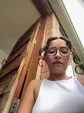 Penelope-Hot online show from April 22, 9:05 pm