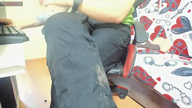 Snapshot of Queen_Sport chatting on March 10, 6:59 am Queen Sport online show from March 10, 6:59 am