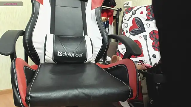 Snapshot of Queen_Sport chatting on March 18, 5:52 am Queen Sport online show from March 18, 5:52 am