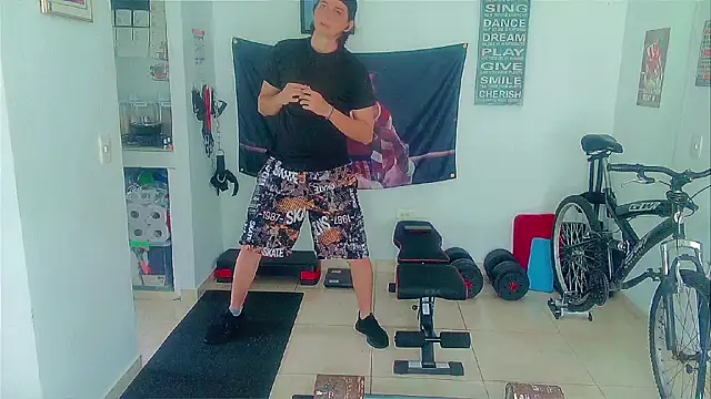 Snapshot of Andy_gray chatting on June 15, 5:48 pm Andy gray online show from June 15, 5:48 pm