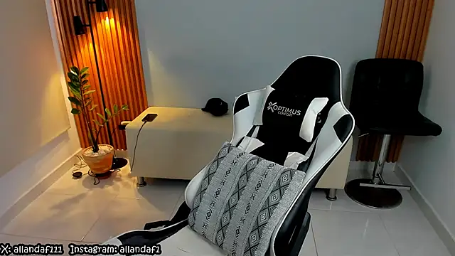 dafboy1 online show from March 12, 3:51 pm