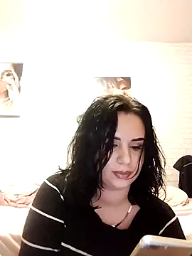 Snapshot of AdelinaJude chatting on January 5, 8:21 pm AdelinaJude online show from January 5, 8:21 pm