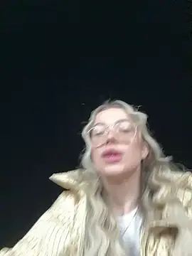 Snapshot of KylieJoyce chatting on January 9, 10:31 pm KylieJoyce online show from January 9, 10:31 pm