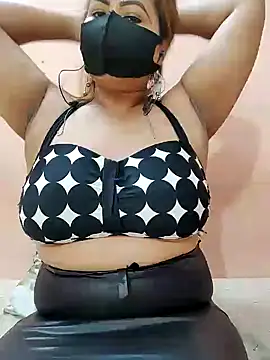 Snapshot of Ruchikalive chatting on January 23, 1:56 pm Ruchikalive online show from January 23, 1:56 pm