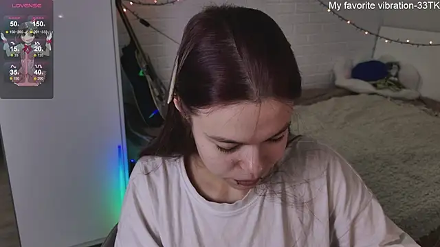 ValBae online show from December 28, 9:09 am