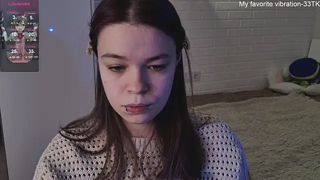 ValBae online show from January 12, 12:01 pm