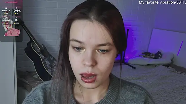 ValBae online show from January 20, 4:12 pm