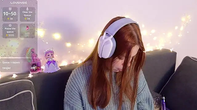 ValBae online show from January 8, 9:28 pm