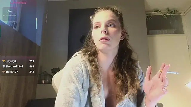 Snapshot of AyreenMoore chatting on July 3, 8:04 pm AyreenMoore online show from July 3, 8:04 pm