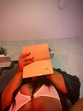 Snapshot of ailynBlaze chatting on February 25, 6:09 pm ailynBlaze online show from February 25, 6:09 pm