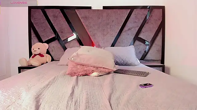 Snapshot of ailynBlaze chatting on March 5, 5:08 pm ailynBlaze online show from March 5, 5:08 pm