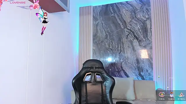 Snapshot of ailynBlaze chatting on October 7, 7:27 am ailynBlaze online show from October 7, 7:27 am