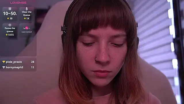 juliapie online show from September 30, 7:35 am