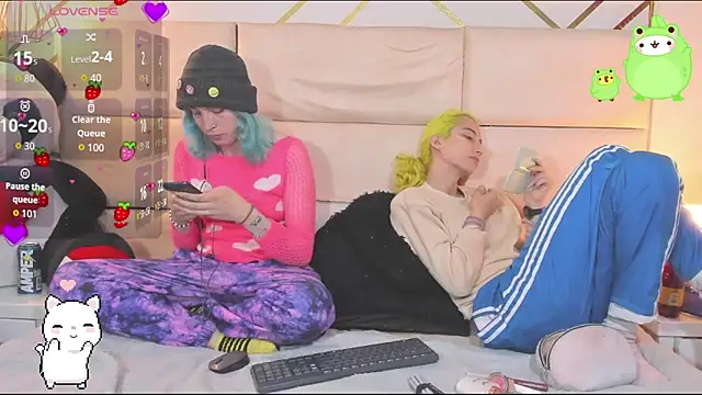 -kisa  online show from October 23, 2:00 am