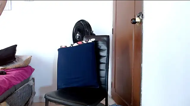 BrandonStond online show from April 15, 5:53 pm