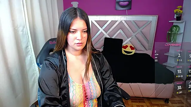 brithany smiith  online show from January 3, 4:11 am