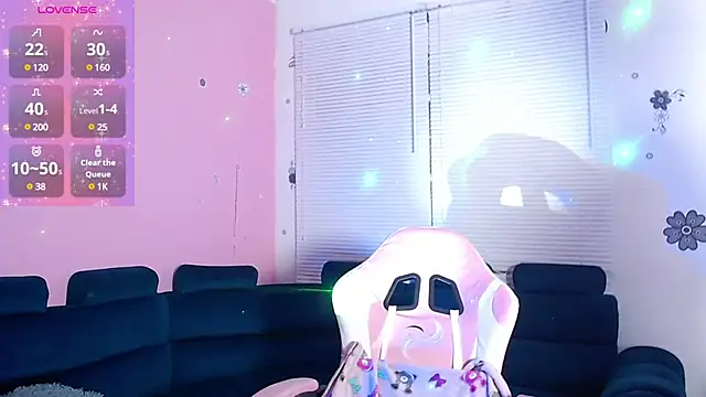 brithany smiith  online show from January 26, 1:31 am
