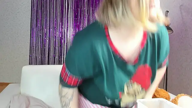 Seductive She Wolf online show from February 15, 8:54 pm