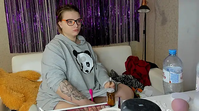 Seductive She Wolf online show from February 22, 4:29 am