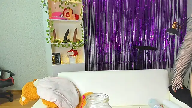 Seductive She Wolf online show from February 22, 9:37 pm