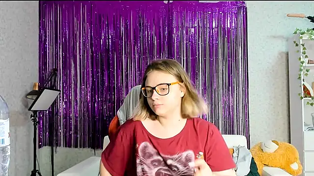 Seductive She Wolf online show from March 19, 9:16 pm