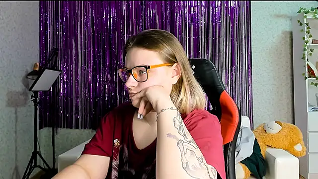 Seductive She Wolf online show from March 20, 12:19 am