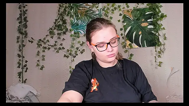 Seductive She Wolf online show from October 20, 12:49 pm