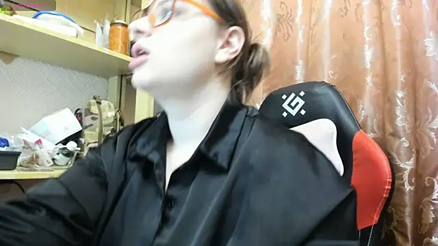 Seductive She Wolf online show from March 23, 5:17 pm