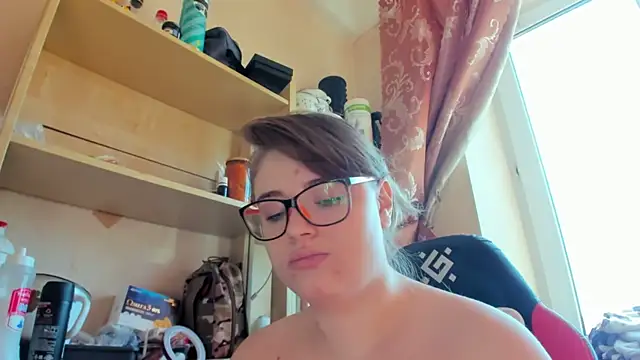 Seductive She Wolf online show from April 21, 1:50 pm