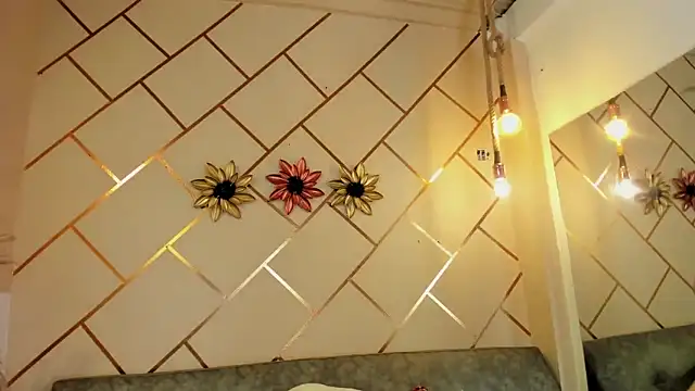 marianeporter   online show from April 21, 12:23 am