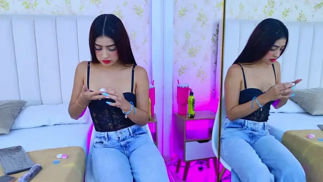 Mia-Monroe online show from October 6, 7:44 pm